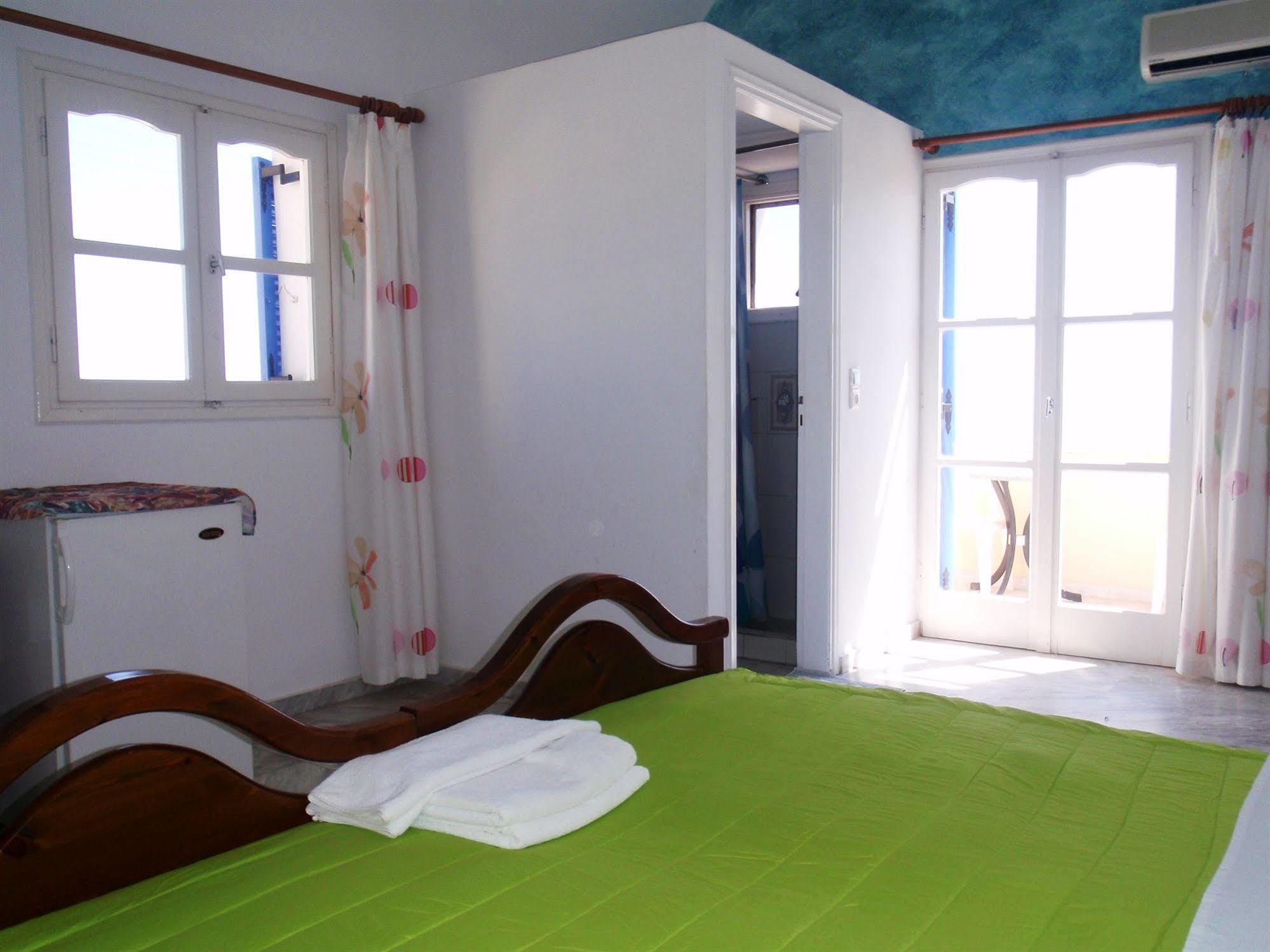Anna'S Hotel คาร์เทราดอส ภายนอก รูปภาพ
