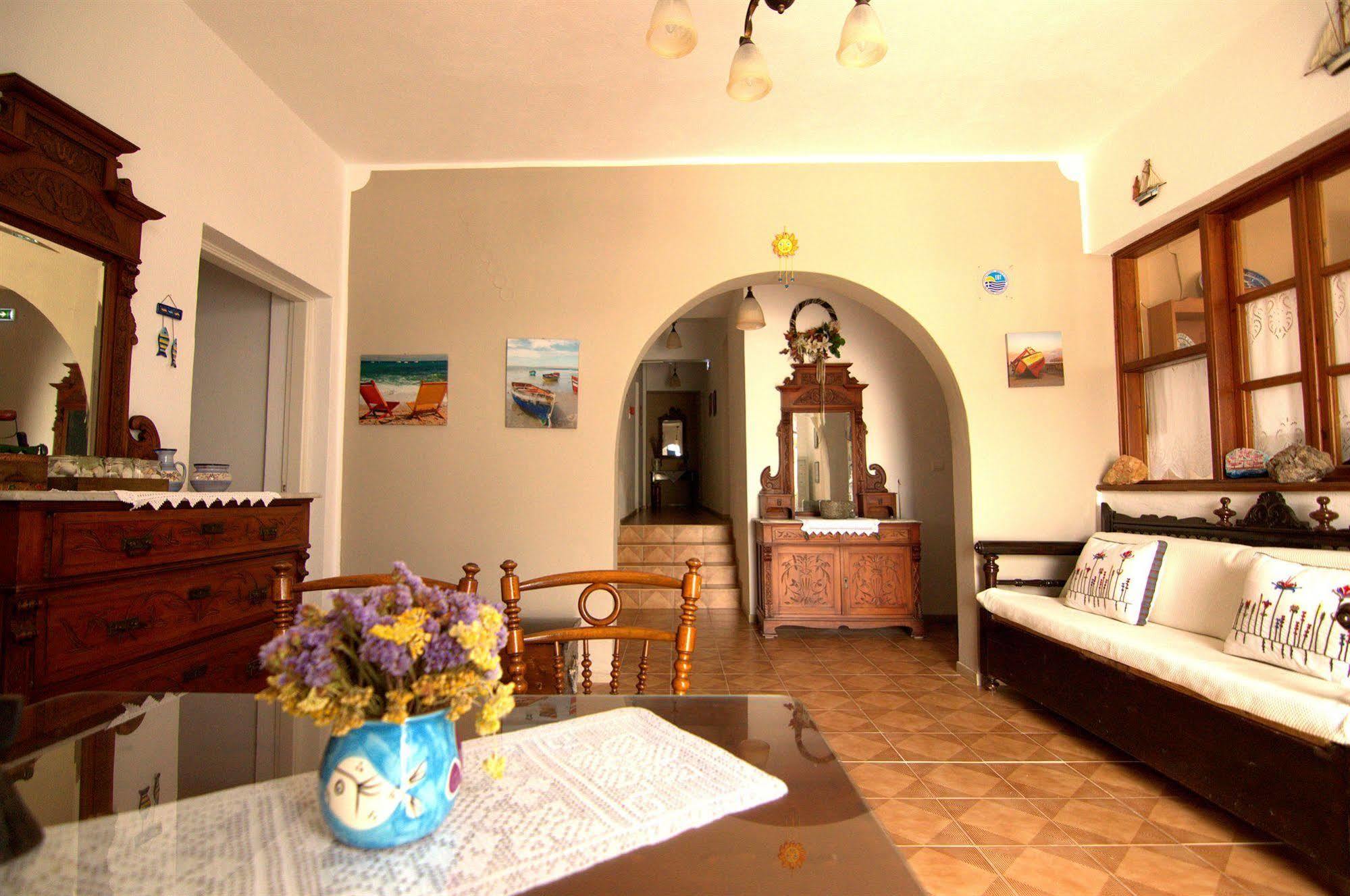 Anna'S Hotel คาร์เทราดอส ภายนอก รูปภาพ